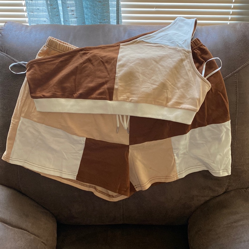 Brand New SHEIN shorts two piece set. Without tags, never worn